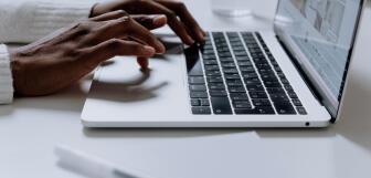 pexels cottonbro 5077044