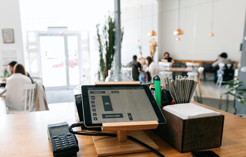 poster pos m2M6oG1OGCE unsplash