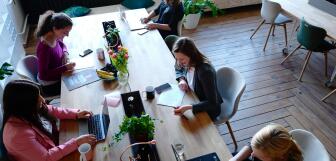 cowomen ZKHksse8tUU unsplash 1