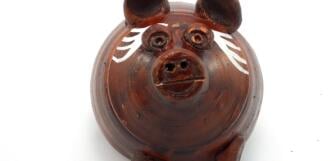 stockvault money pig box111908