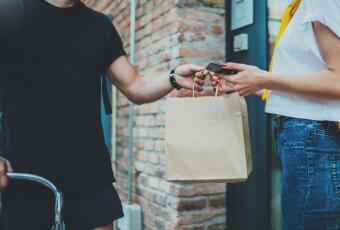 Deliveroo reach more customers v2