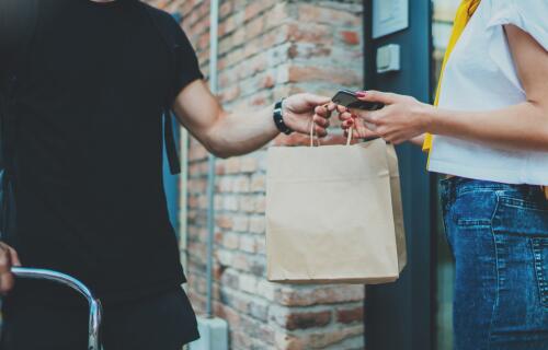 Deliveroo reach more customers v2