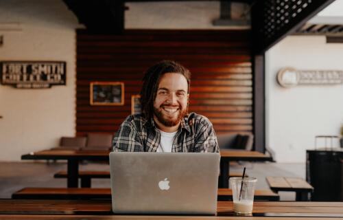 photo 1601933973783 43cf8a7d4c5f