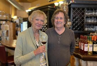 Bruce and Mina photo