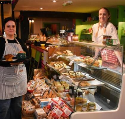 Alex and Abbi by counter